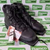 Vibram combat ski boots - Black - unknown size - no label, 6x pairs of Safety conductive boots