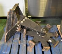 Excavator compactor wheel - W 620 x D 630 x H 990mm
