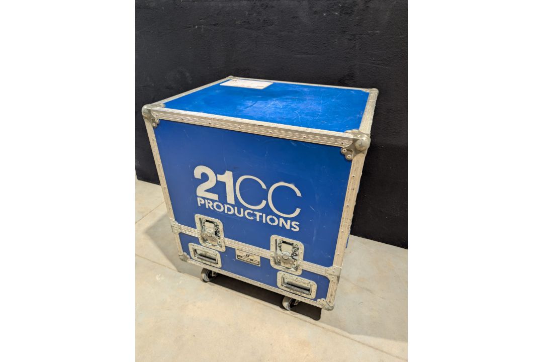 Set of 2x D&B Q1 including flightcase. Spares & repairs. - Image 5 of 5