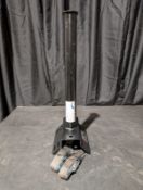 Set of 10x tree mounting pole with 2x ratchet straps per mount. Full working order