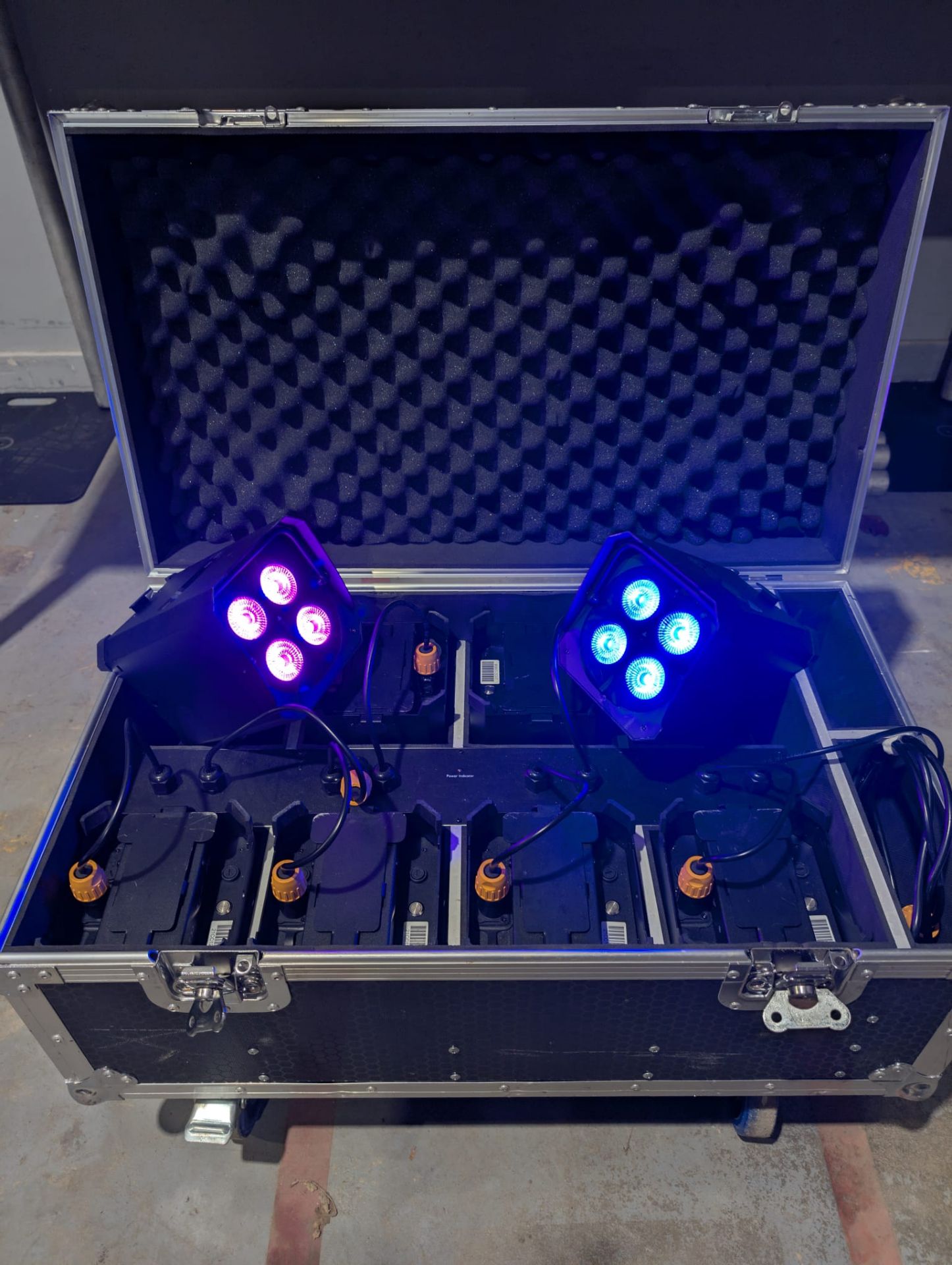 Set of 8x LEDJ Hex IP uplighter in charging flightcase with brand new chrome surround (unused)
