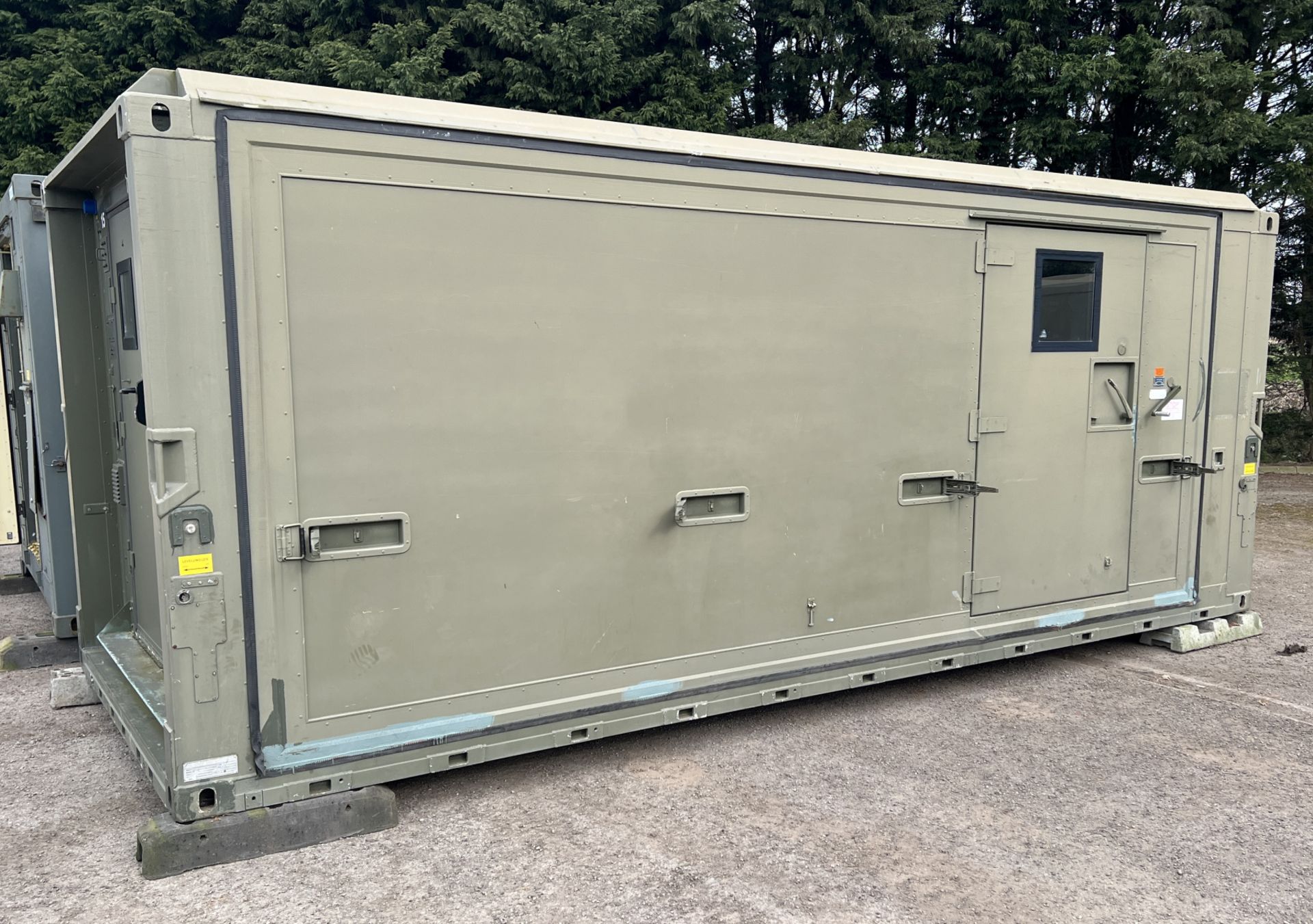 Giat Industries 20ft mobile accommodation unit - full details in the description - Image 14 of 23