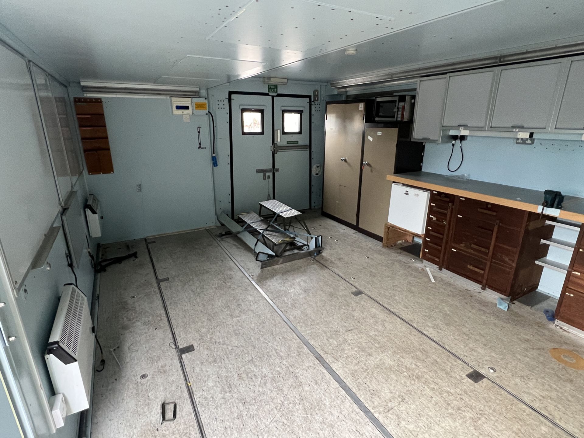 Giat Industries 20ft mobile accommodation unit - full details in the description - Image 4 of 23