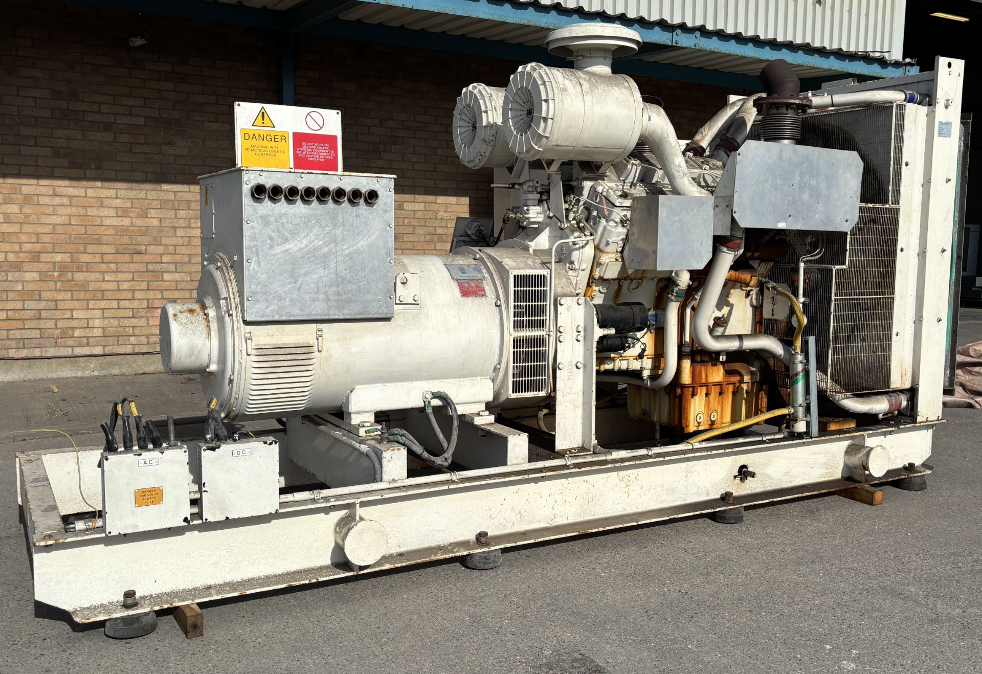 Perkins 3012-Tag2 Series V12 twin turbo 625kVA Dawson Keith generator - full details in the desc. - Image 2 of 21
