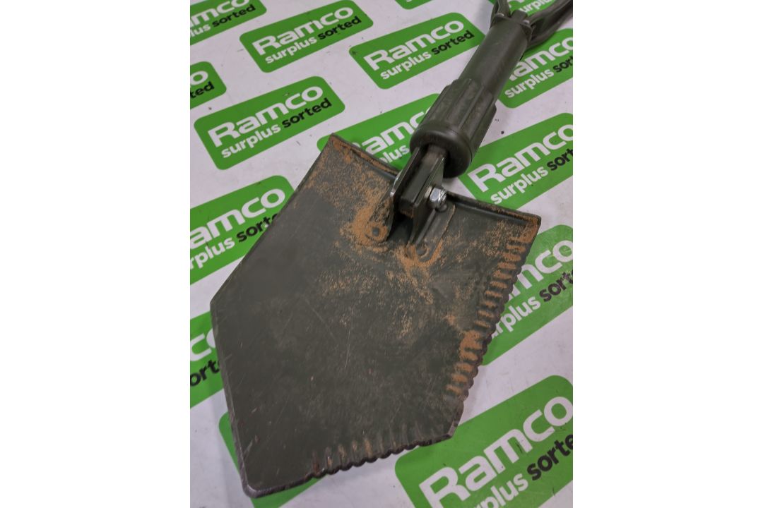 18x British Forces collapsible shovels - Image 5 of 6