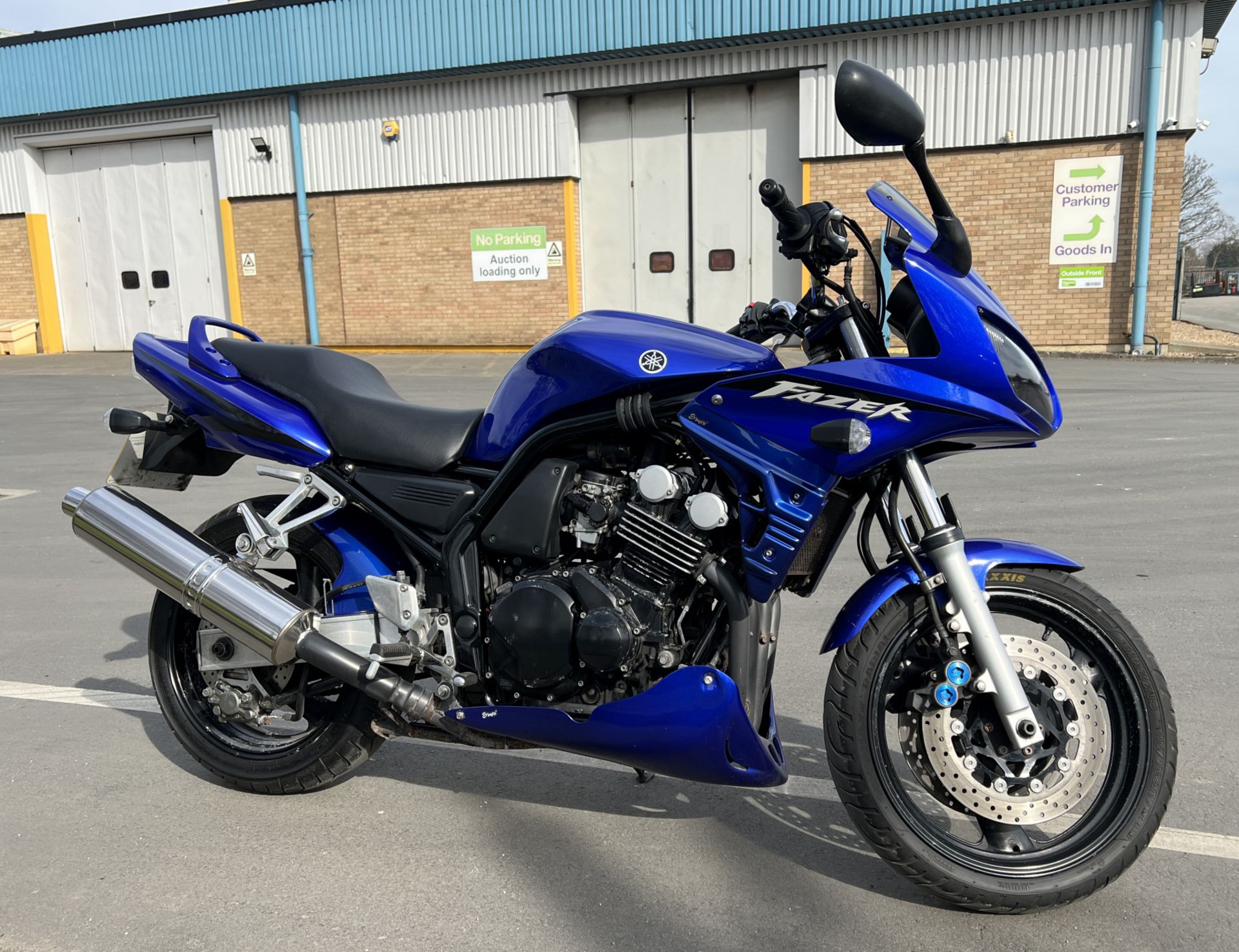 2003 Yamaha FZS 600 Fazer motorbike - 14761 Miles - 6 Speed Manual - 599cc - Petrol - Image 3 of 20