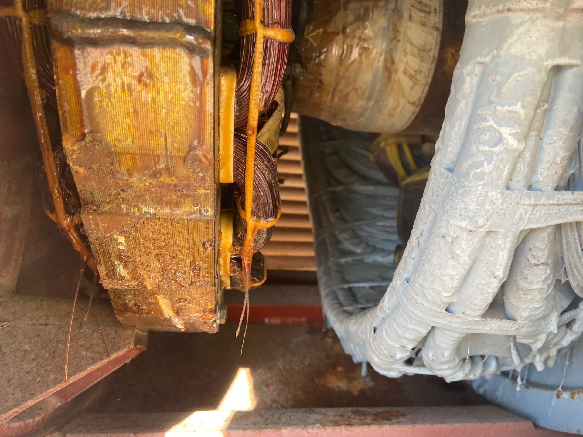 Perkins 3012-Tag2 Series V12 twin turbo 625kVA Dawson Keith generator - full details in the desc. - Image 15 of 21