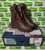 Haix male cold wet weather boot - Size 5M