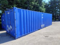 30ft storage and shipping container with rubber lined door seal and hydraulic door locks (3948/0001)