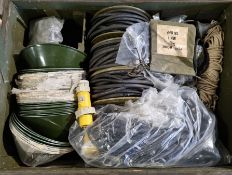 Field 16 AMP lighting cable set in a wooden carry case - L 850 x W 650 x H 380mm