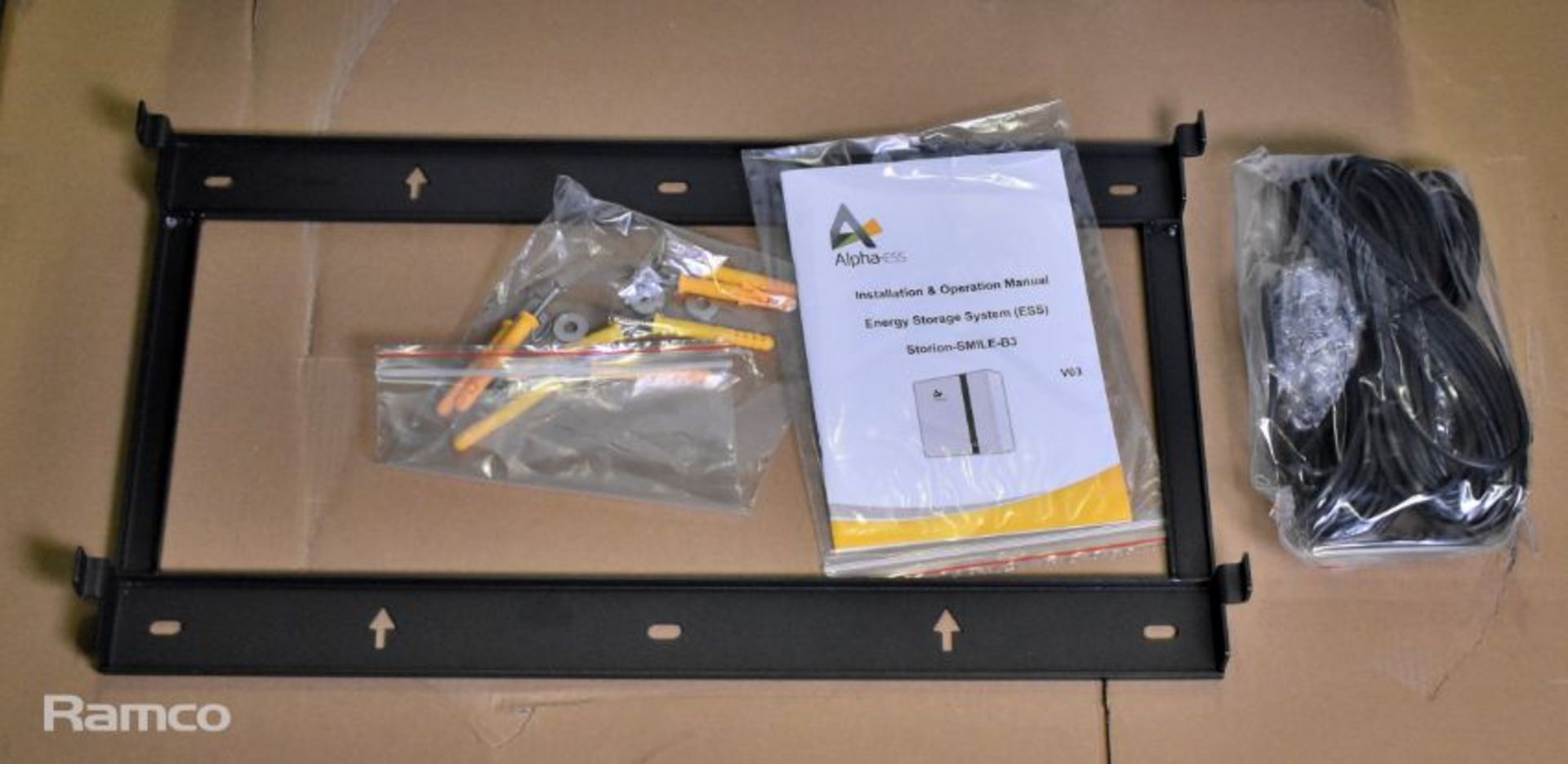 Alpha ESS Storion-SMILE-B3 residential all-in-one battery energy storage system - Image 8 of 11