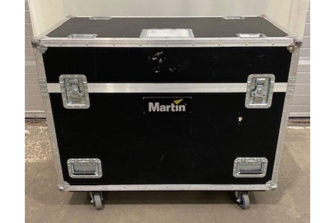 2x Martin Mac Viper Performance in flight case 122 x 60 x 100 cm and weight 150.7kg. - Image 2 of 6