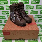 Female Iturri brown combat boots size 3L - New