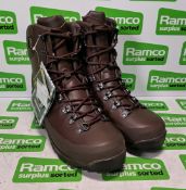 Iturri brown combat boots size 6L