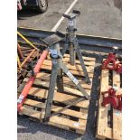 Pair of mid height 8 tonne axle stands