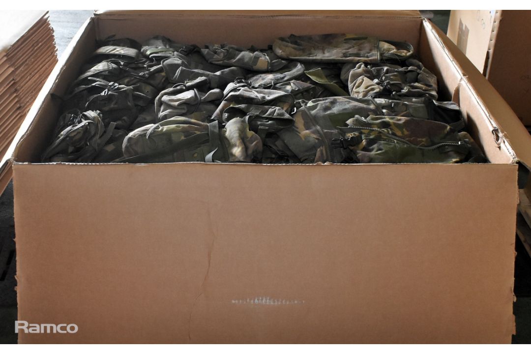 Various types of ex-military DPM accessories - 161kg – may require repair / be incomplete - see pics - Image 9 of 10