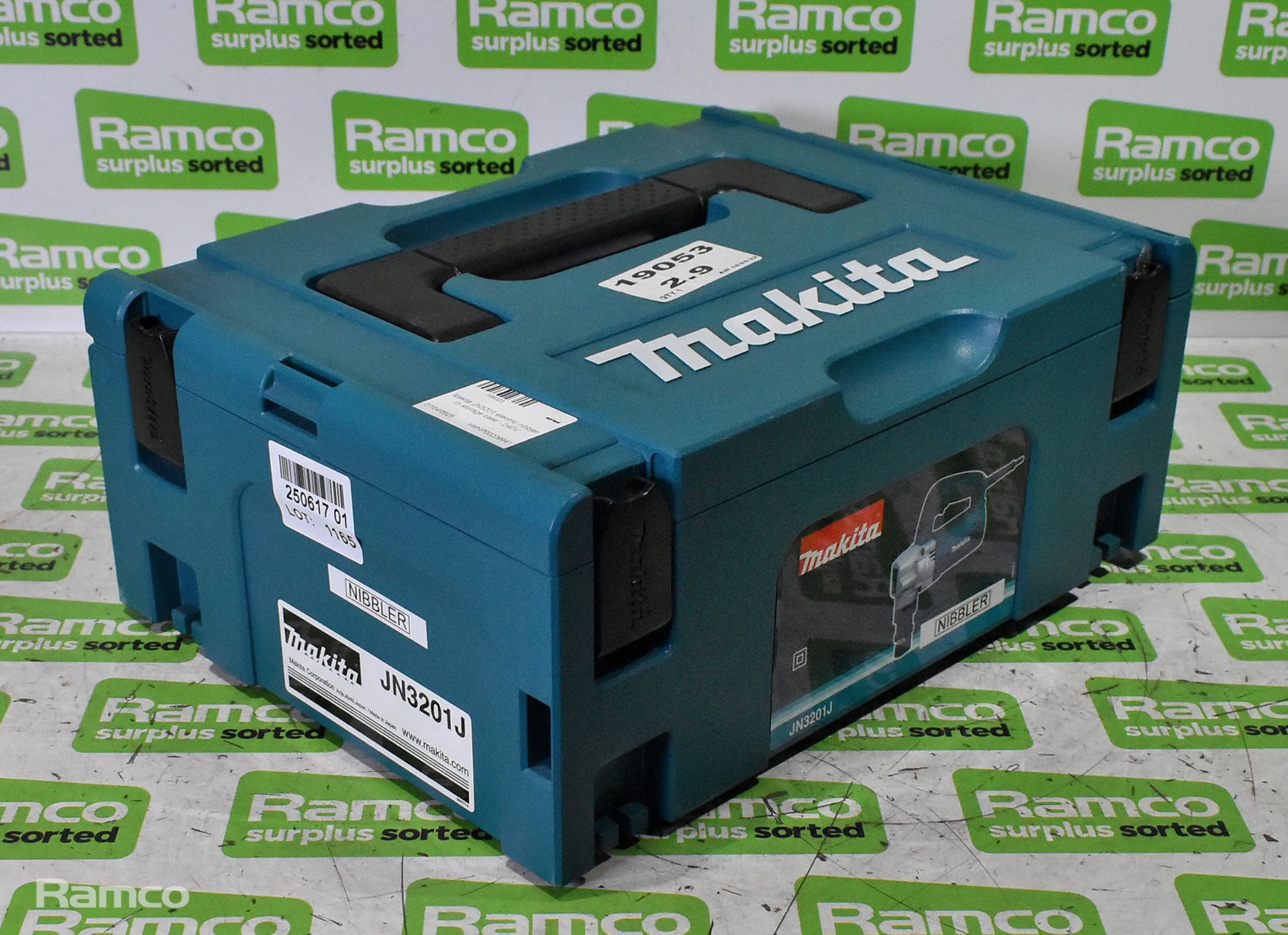 Makita JN3201 electric nibbler in storage case - 240V - Image 7 of 8