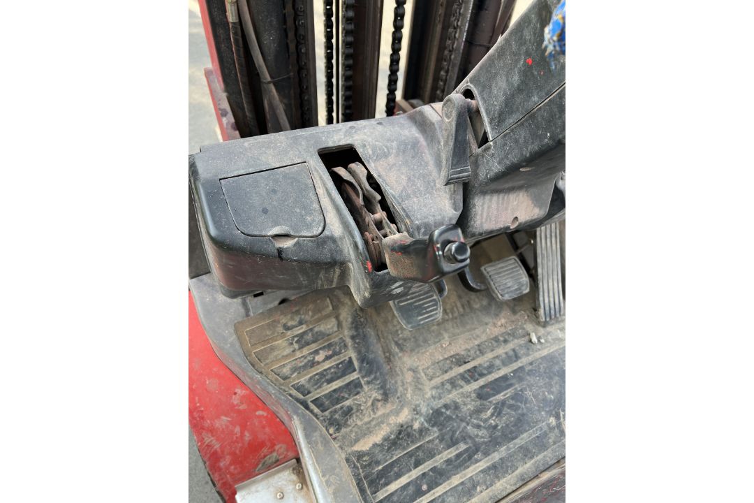 2014 Manitou MI 30 D diesel forklift truck - 3569 hours - full details in description - Image 25 of 34