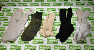 Various mixed socks - various sizes - paired & unpaired - unknown quantity - 175kg
