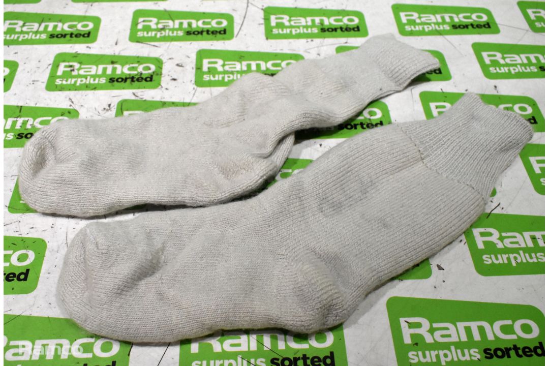 Various mixed socks - various sizes - paired & unpaired - unknown quantity - 137kg - Image 6 of 8
