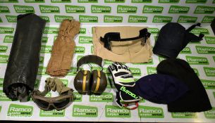 Various types of ex-military hardware and accessories - 127kg – may require repair / be incomplete