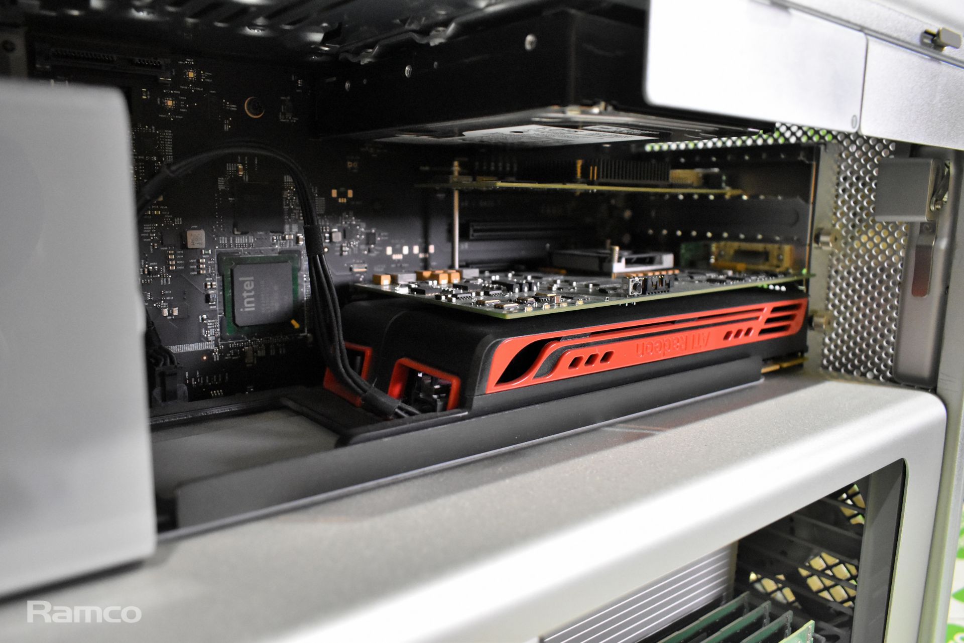 Apple Mac Pro A1289 with 1TB HDD - Image 5 of 7