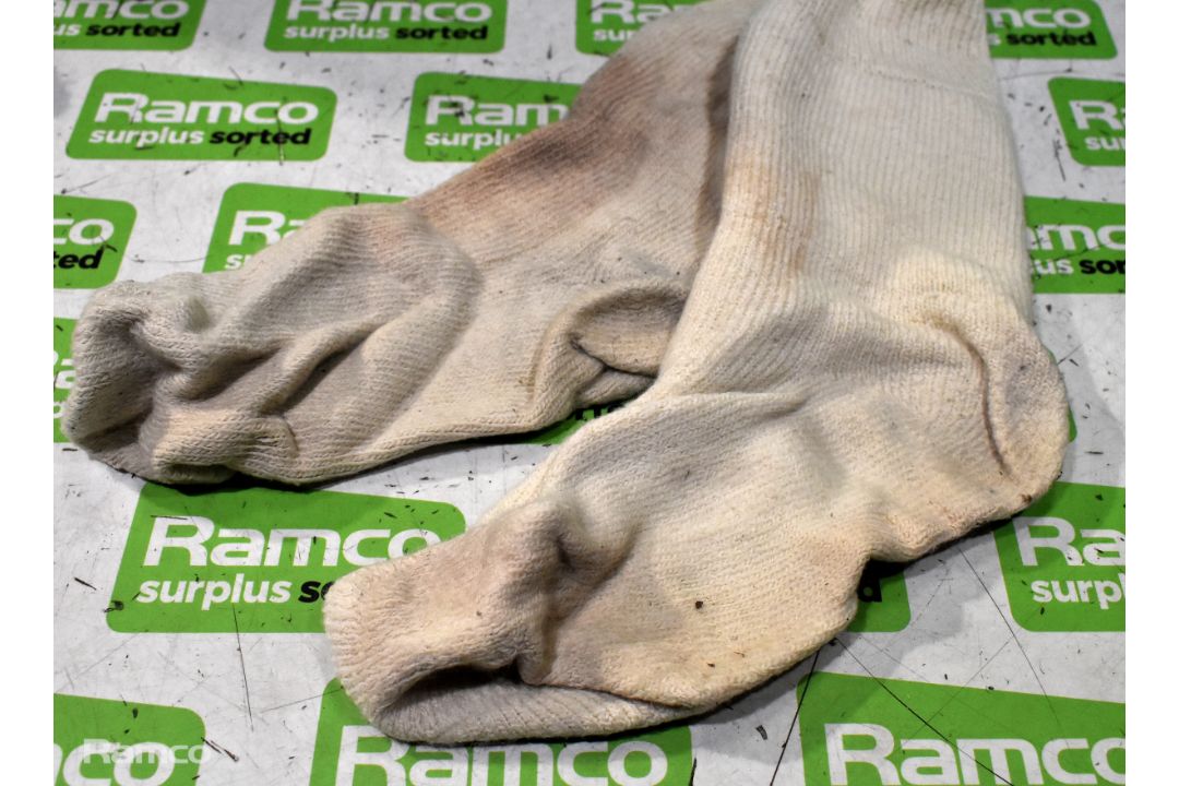 Various mixed socks - various sizes - paired & unpaired - unknown quantity - 156kg - Image 5 of 8