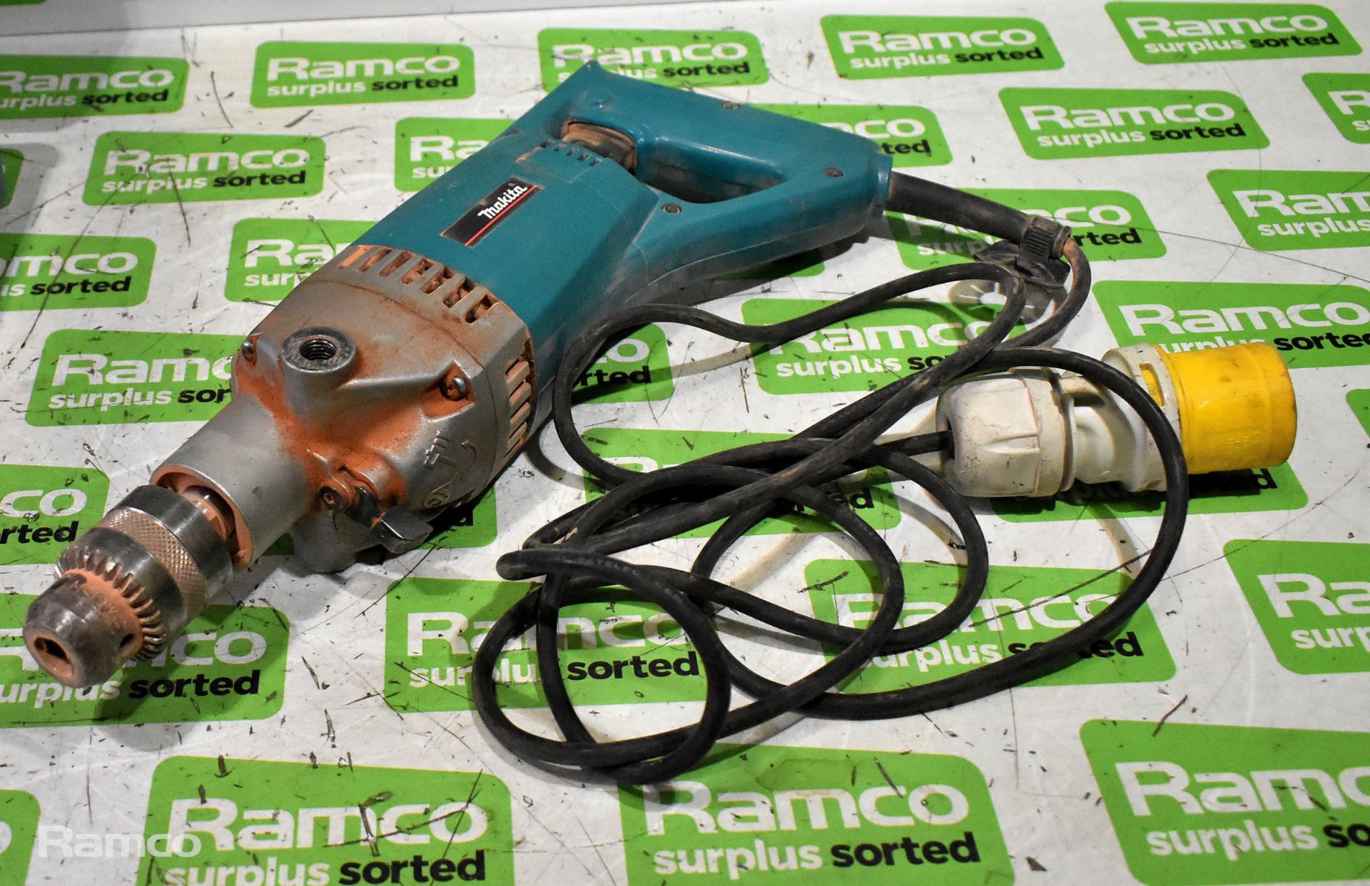Makita 8406 110V 850W rotary diamond core drill with some core bit and case - Image 2 of 7