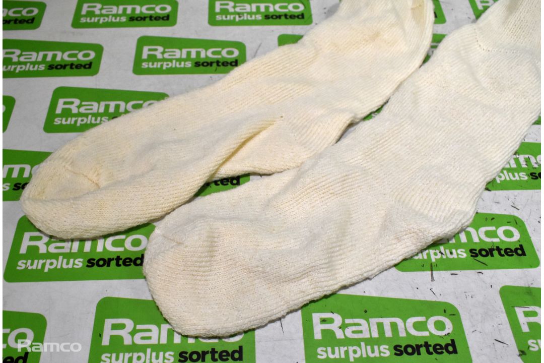 Various mixed socks - various sizes - paired & unpaired - unknown quantity - 137kg - Image 2 of 8