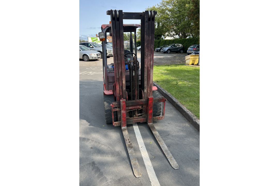 2014 Manitou MI 30 D diesel forklift truck - 3569 hours - full details in description - Image 7 of 34
