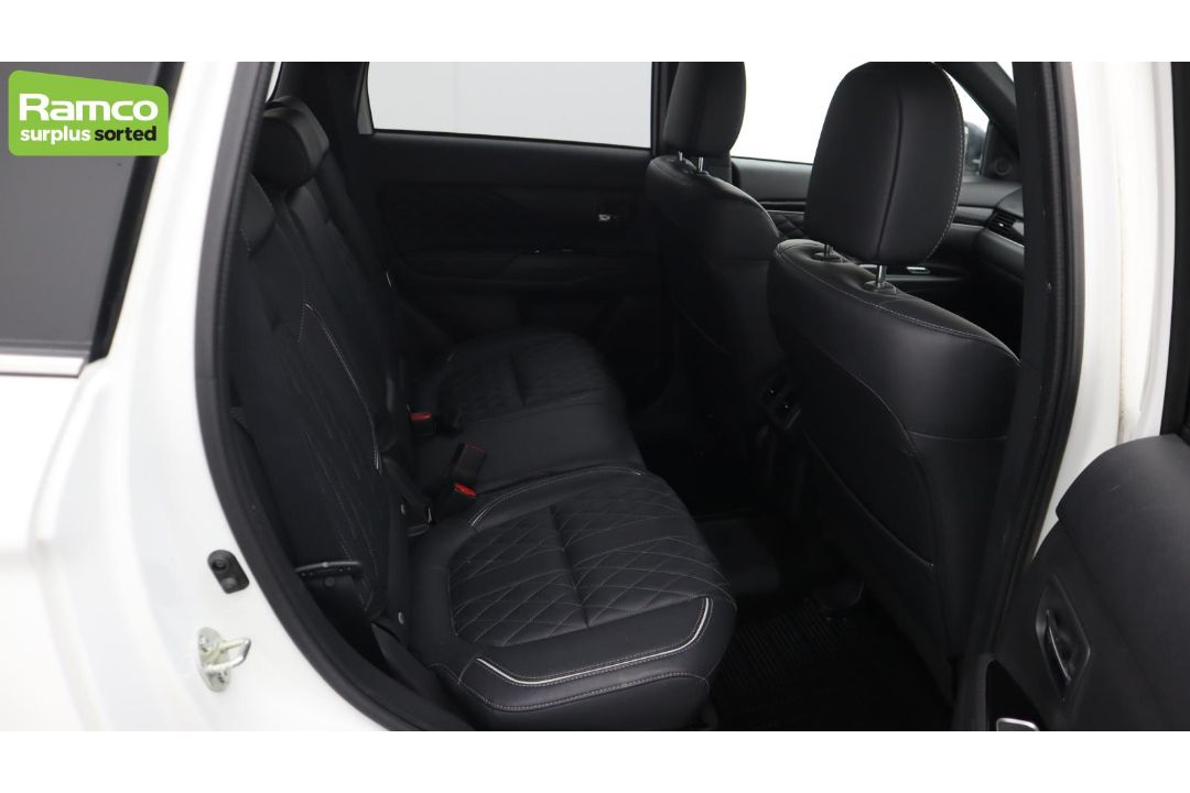 2020 Mitsubishi Outlander PHEV CVT Dynamic - Petrol/Electric Hybrid - 2.5L - 56837 miles - see desc. - Image 26 of 54