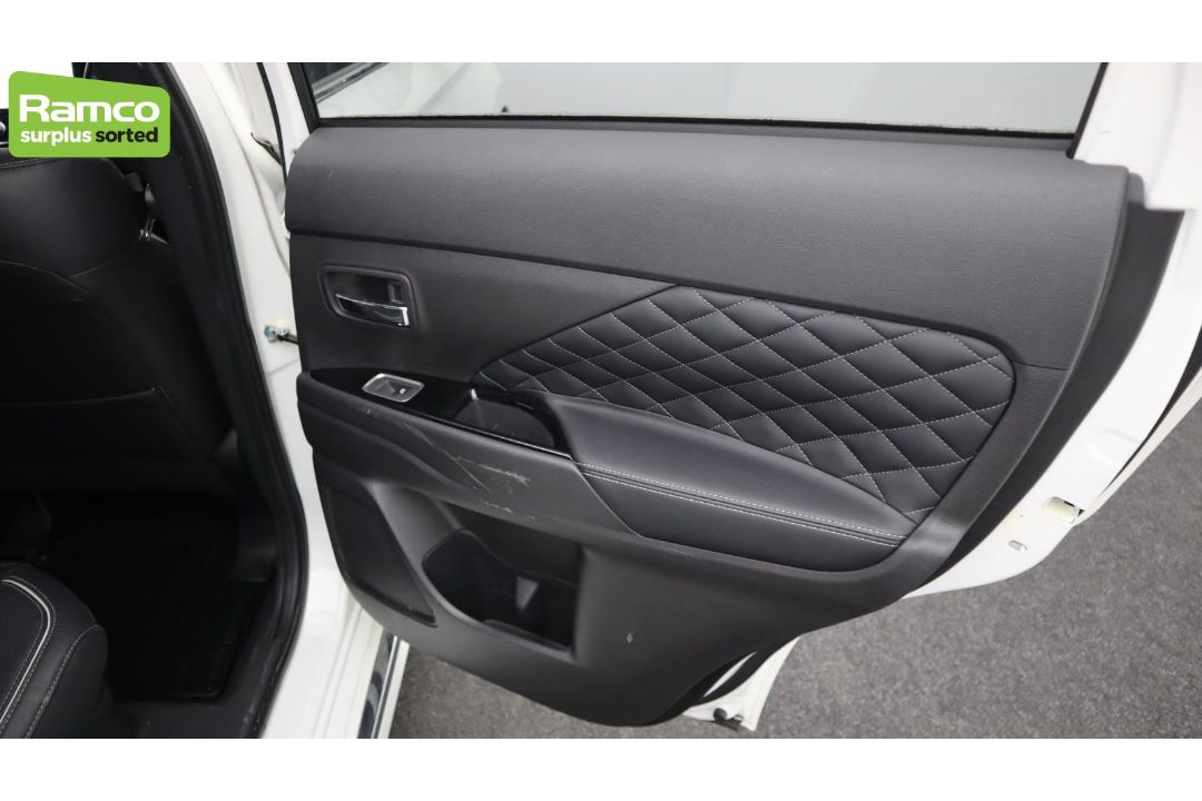 2020 Mitsubishi Outlander PHEV CVT Dynamic - Petrol/Electric Hybrid - 2.5L - 56837 miles - see desc. - Image 27 of 54