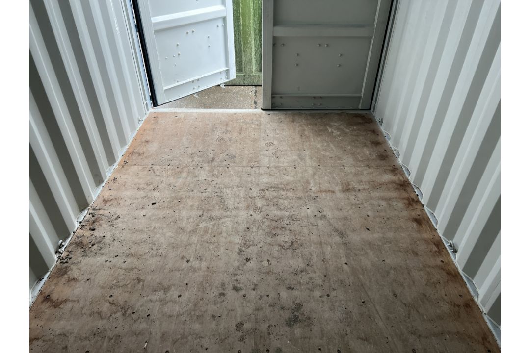 Shipping and storage container - L 20ft x W 8ft x H 8.5ft - Image 10 of 11