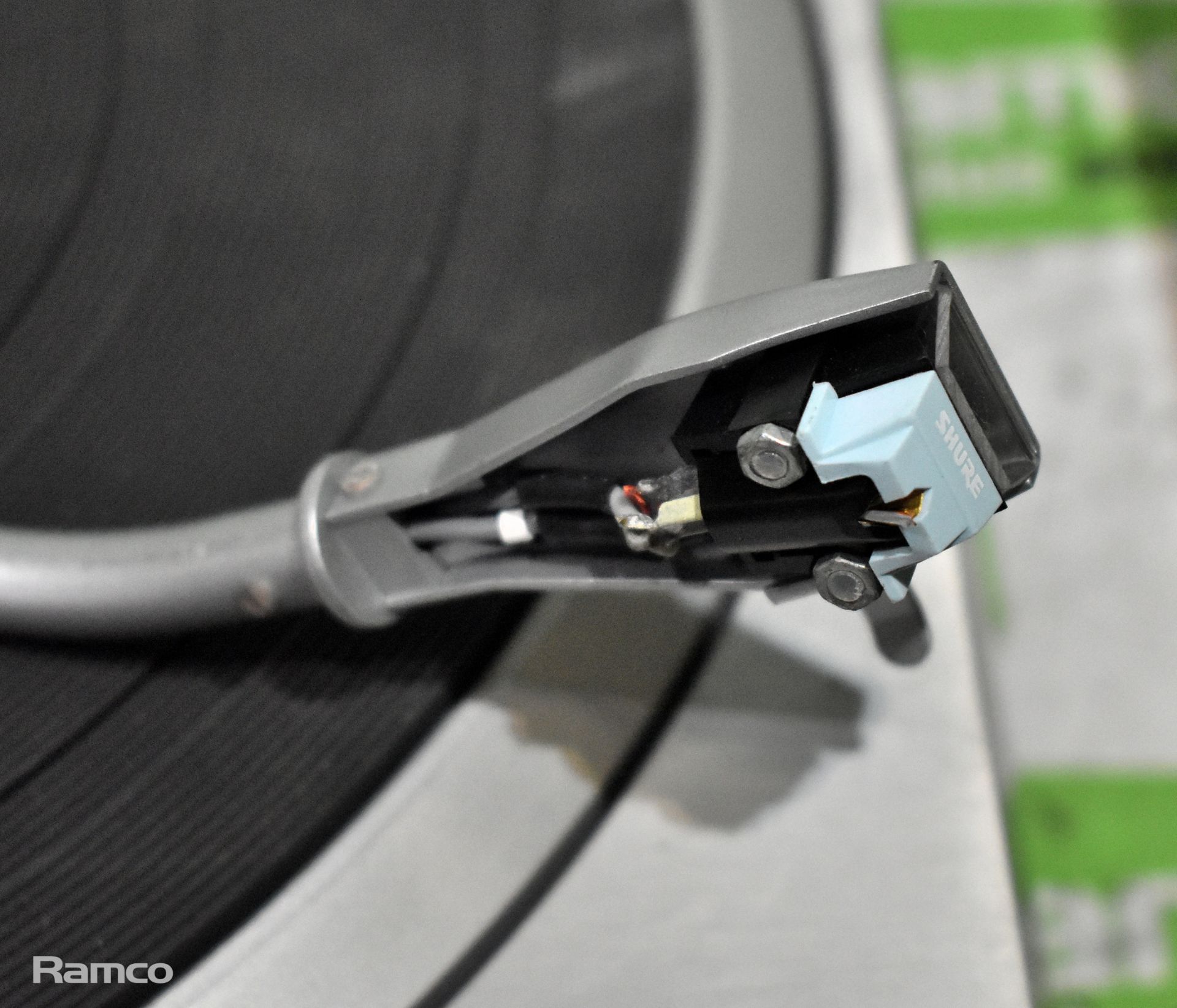 Technics SP-10MK2 direct drive turntable with Technics SH-10E power supply and tonearm unit - Image 4 of 8