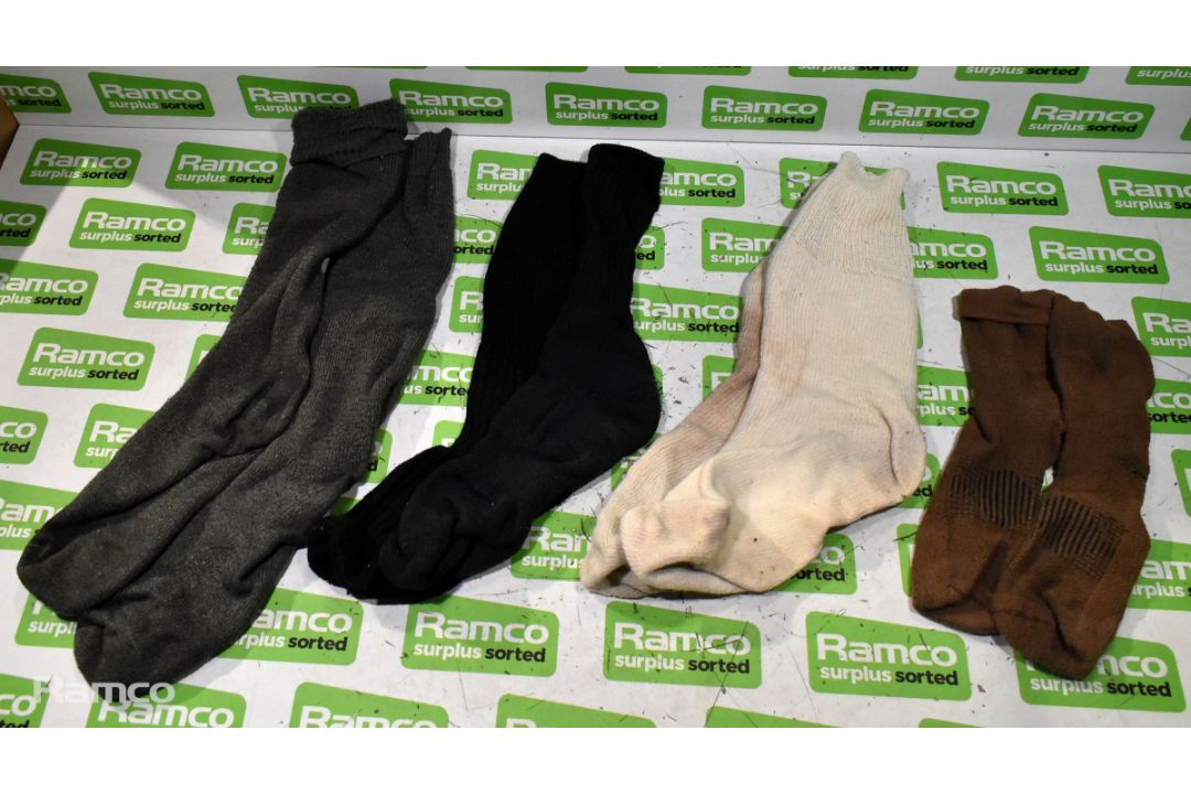 Various mixed socks - various sizes - paired & unpaired - unknown quantity - 156kg - Image 1 of 8