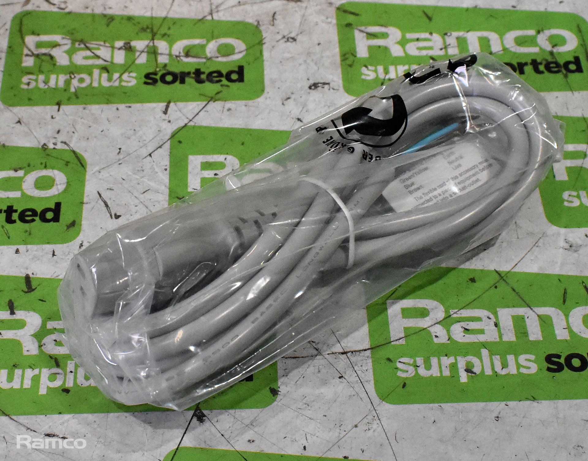 15x Panasonic WV-CL830/B colour CCTV cameras - Image 7 of 9