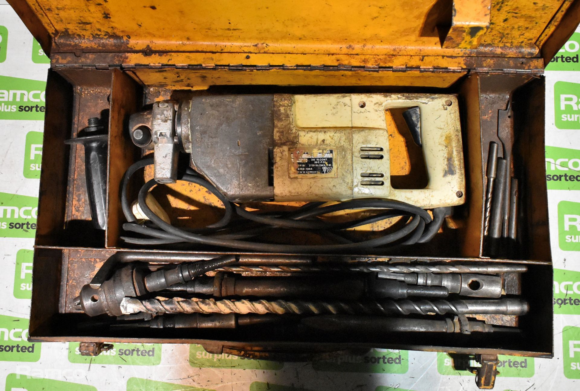 Unknown 230V breaker/hammer drill with accessories and case - Image 2 of 8