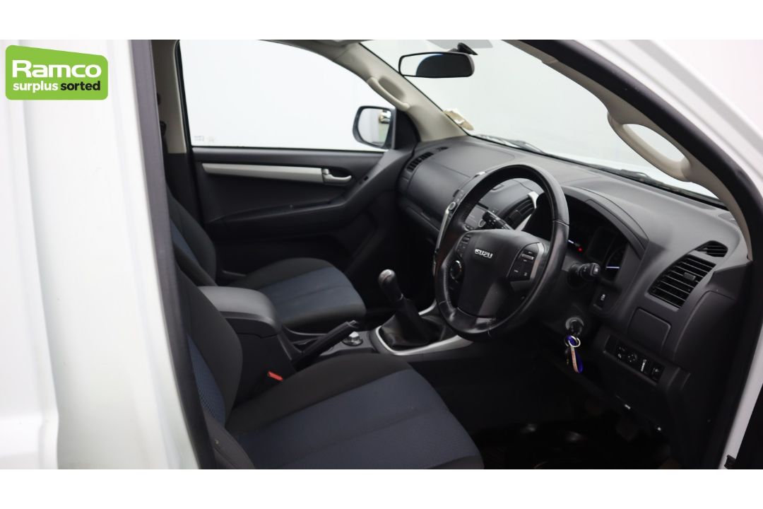 2012 Isuzu double cab D-Max Yukon - low miles (36595 miles) - full details in the description - Image 9 of 53