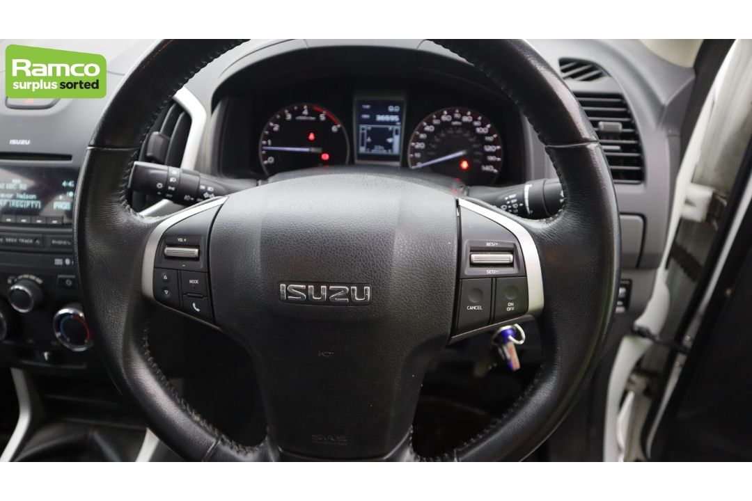 2012 Isuzu double cab D-Max Yukon - low miles (36595 miles) - full details in the description - Image 11 of 53