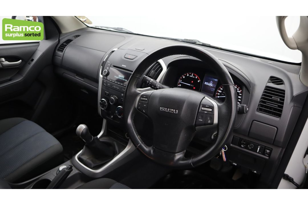 2012 Isuzu double cab D-Max Yukon - low miles (36595 miles) - full details in the description - Image 10 of 53
