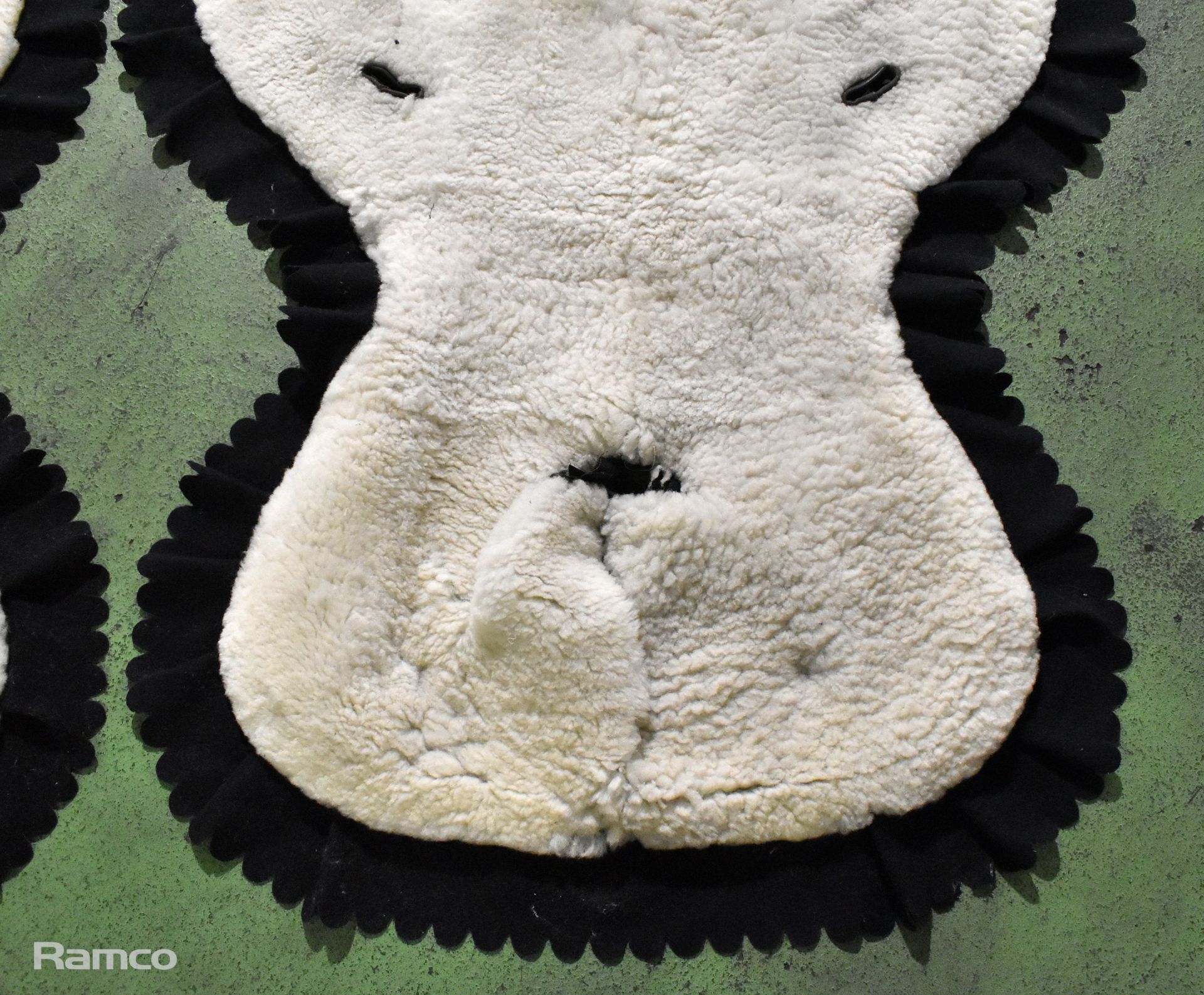 11x Horse riding saddle blankets - Black - Image 2 of 5