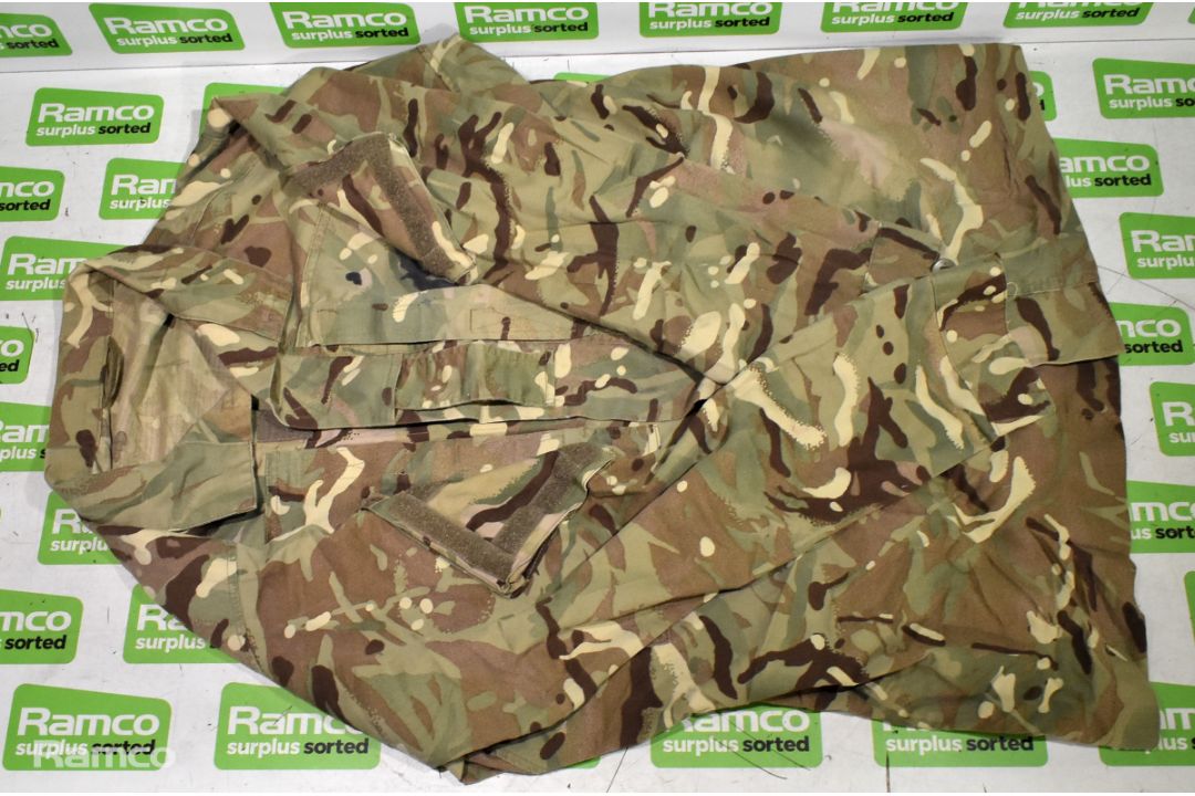 Various types of ex-military camo clothing - may include accessories - 198kg – may require repair - Image 1 of 8