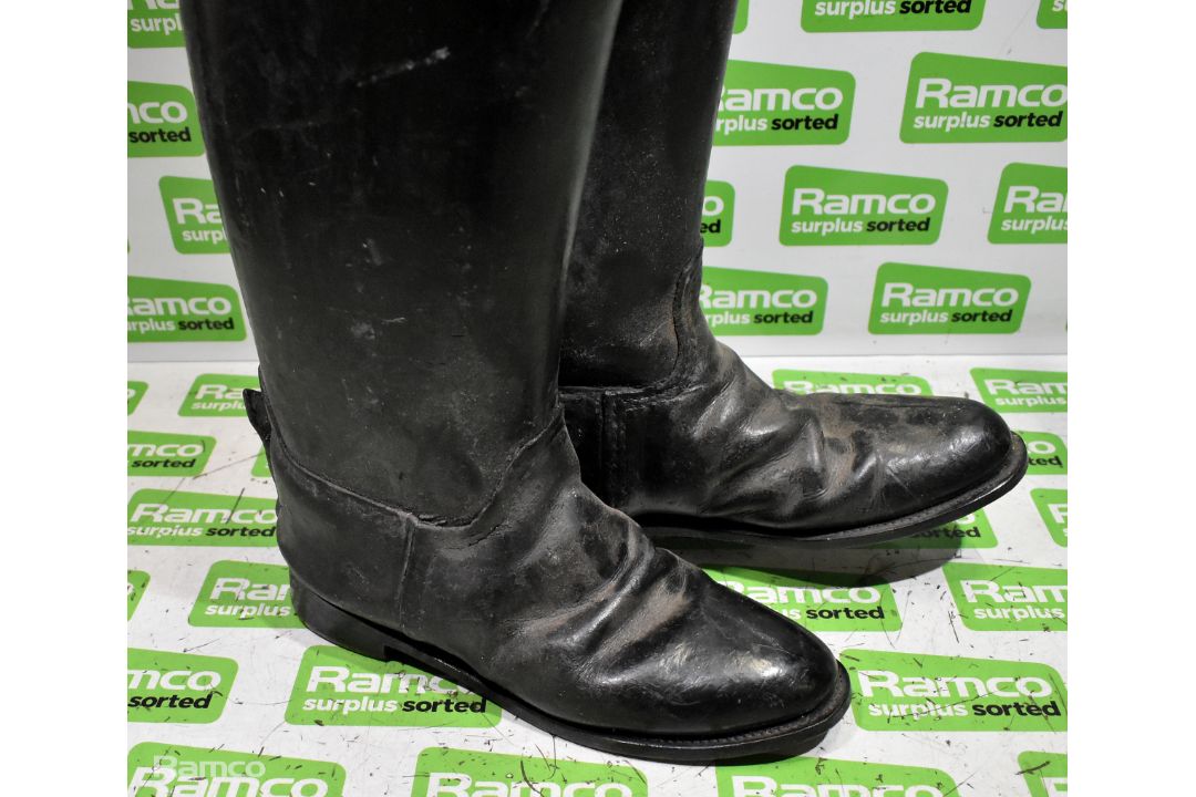 48x Unsorted unpaired household cavalry knee length boots - see pictures for examples - Image 4 of 10