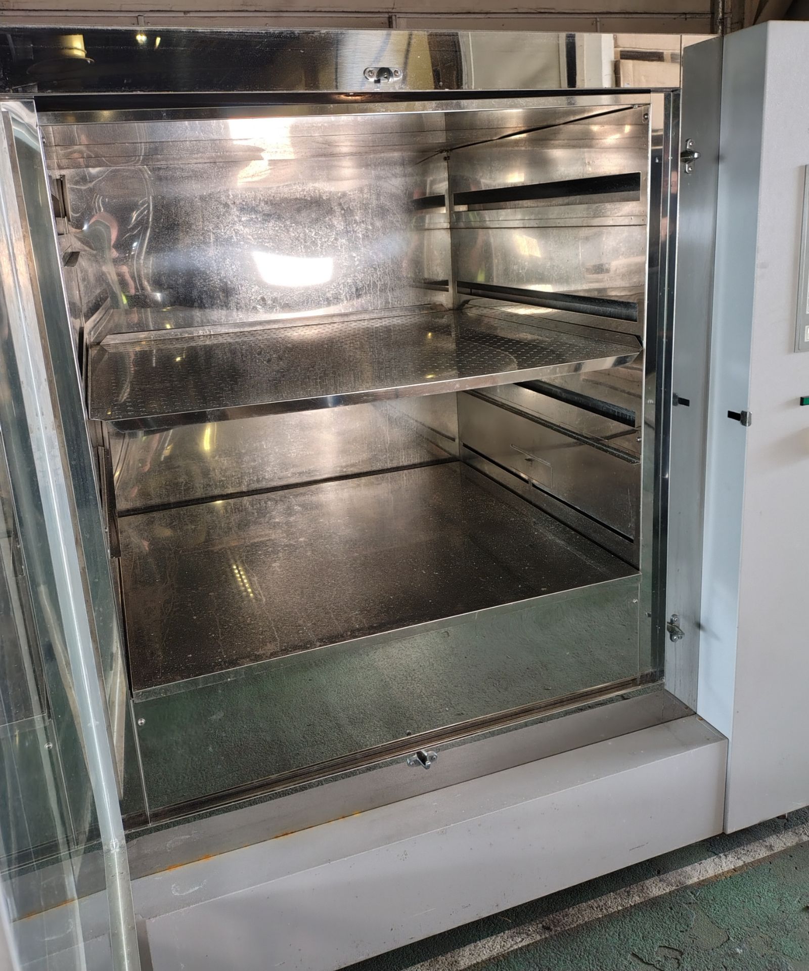 Sanyo Gallenkamp HCC100 PF4 J environmental chamber with cooling compressor unit - 650 litre - Image 6 of 10