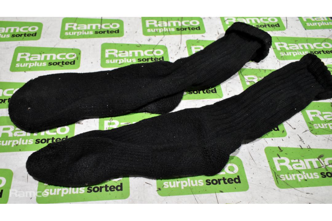 Various mixed socks - various sizes - paired & unpaired - unknown quantity - 193kg - Image 2 of 8