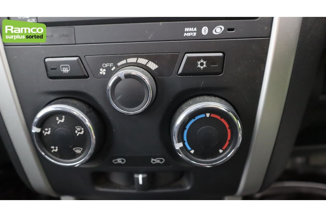 2012 Isuzu double cab D-Max Yukon - low miles (36595 miles) - full details in the description - Image 15 of 53