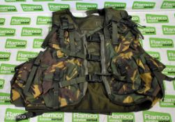 Various types of ex-military DPM accessories - 160kg – may require repair / be incomplete