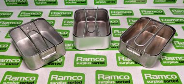 112x British Army pan mess tins - mixed sizes