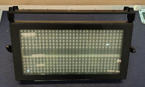 12x Varytec Colours NerveStrobe HP in flight case - L 120 x W 55 x H 77cm