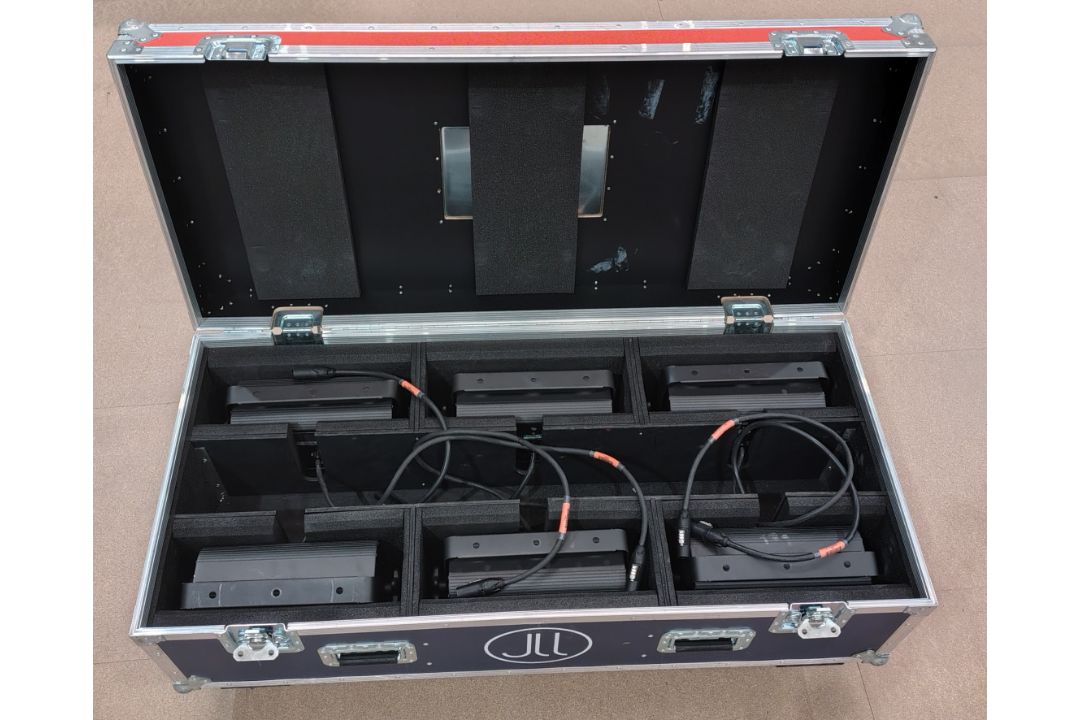 6x DTS Flash 2000L 2-Lite stage blinder in flight case - L 130 x W 60 x H 55cm - Image 8 of 8